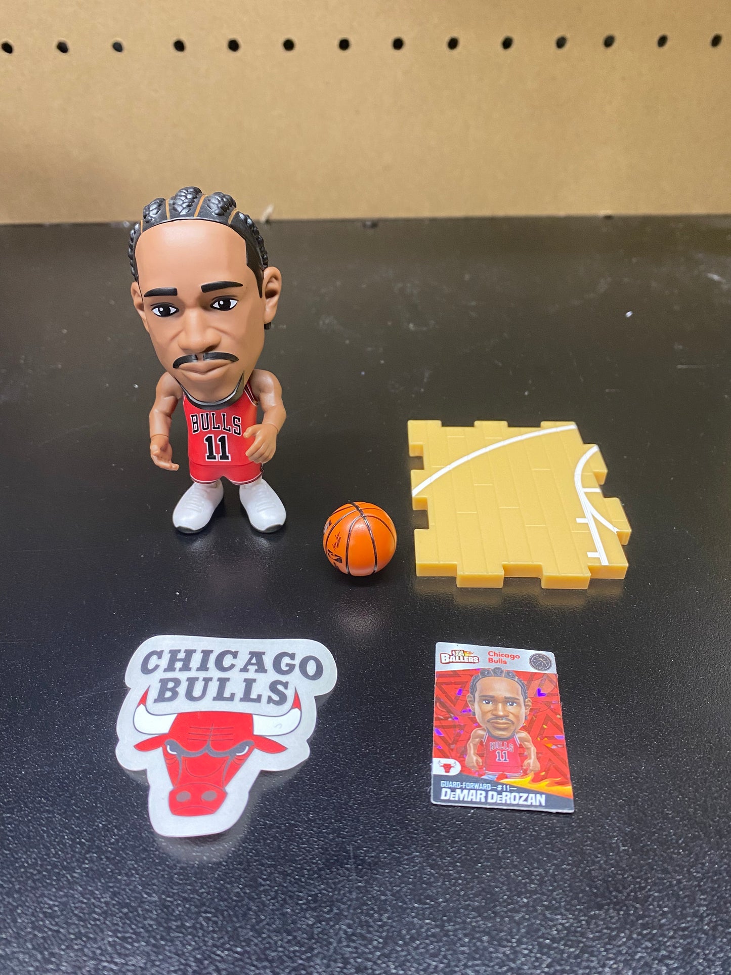 DeMar DeRozan Chicago Bulls NBA Ballers Zuru 5 Surprise HOME Basketball Sticker